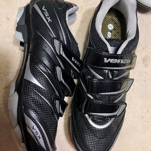 New women’s venzo mountain bike/ spin shoes 🚵‍♀️